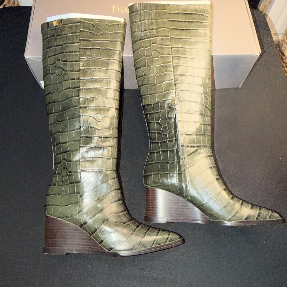 Franco Sarto Estella Wedge Tall Boot Green Croc Embossed Leather Size 7 NIB $225 - Picture 2 of 13